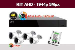 KIT XVR 8CH + HDD1TB + 4 Telecamere 2Mpx 1080p 1/3" CMOS